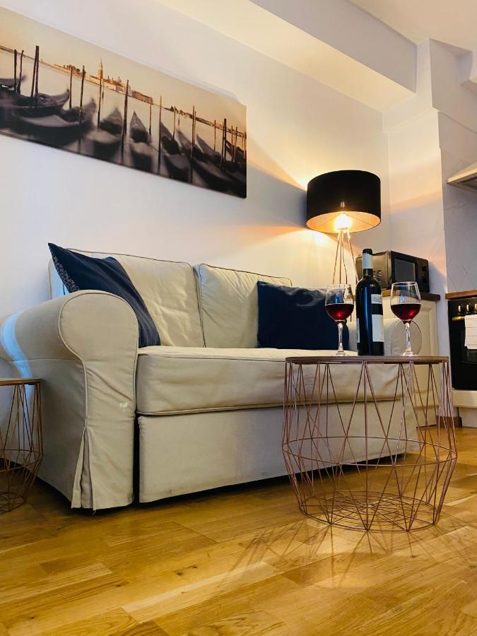 Downtown Studio Apartment Cluj-Napoca Exterior photo